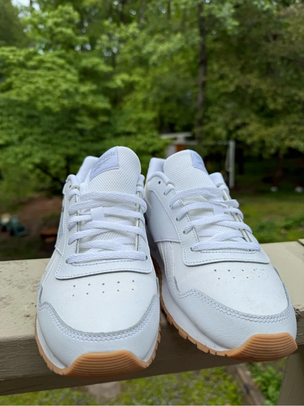 LIKE NEW Reebok White Leather Women's Sneaker with Gum Outsole